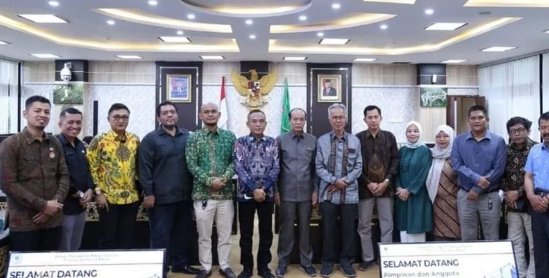Bamus dan Bapemperda DPRD Jambi Kunjungi DPRD Sumbar, Perkuat Sinergitas dan Kerjasama