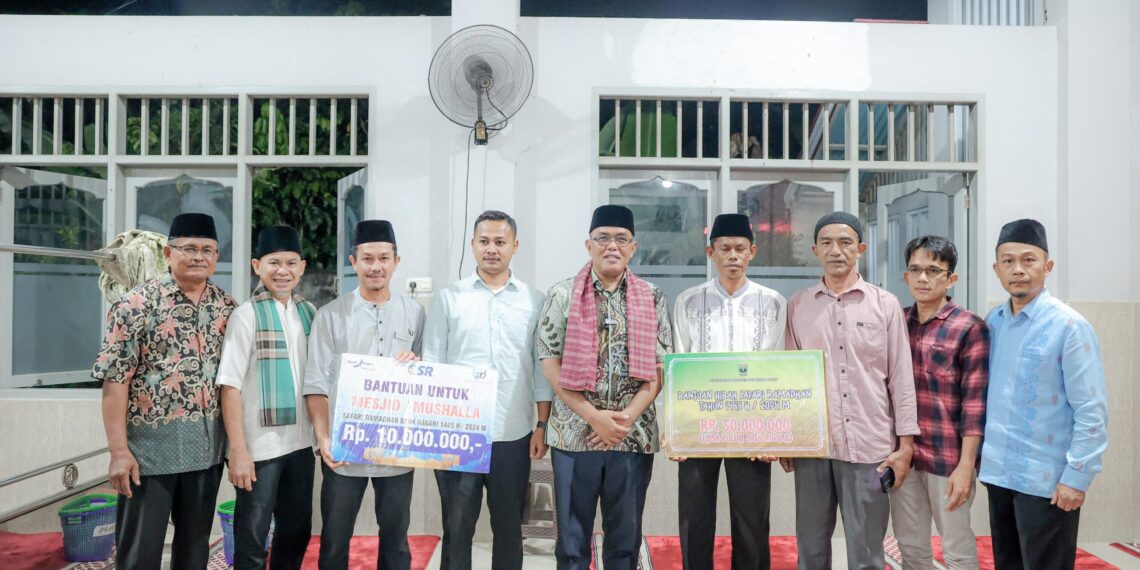 SAFARI RAMADHAN DI KELURAHAN SICINCIN PAYAKUMBUH, KETUA DPRD SUMBAR AJAK GENERASI MUDA CINTAI DAERAH