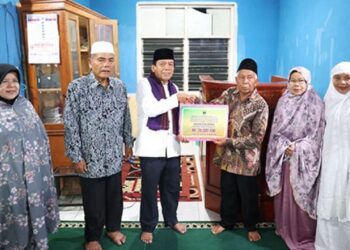 Wakil Ketua DPRD Sumbar Suwirpen Suib Gelar Safari Ramadan di Masjid Nurul Fajri Cupak
