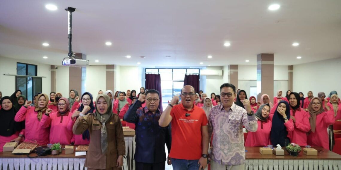 Ketua DPRD Sumbar Dorong Kaum Perempuan untuk Mandiri