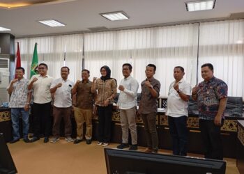Konsultasi Program Pokir, Komisi B DPRD Toba Kunjungi DPRD Sumbar