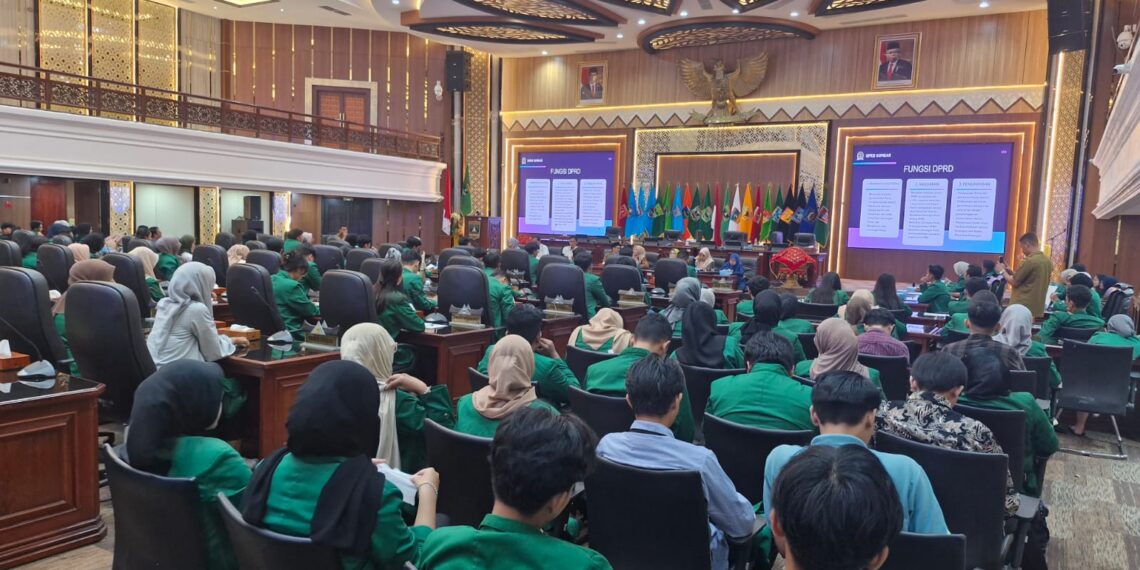Sekretaris DPRD Sumbar Sambut Kunjungan Kuliah Lapangan Fakultas Hukum UNAND