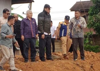 Komisi IV DPRD Sumbar Tinjau Pembangunan Tebing Sungai Batang Pasaman