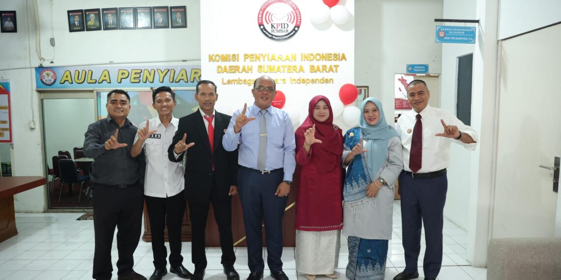 Ketua DPRD Sumbar Katakan Media Harus Pertahankan Jati Diri Sebagai Pilar Demokrasi