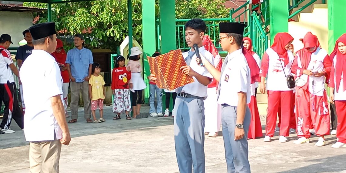 Hidayat Inspektur Upacara HUT RI ke-79 di Sawahan Timur Kota Padang