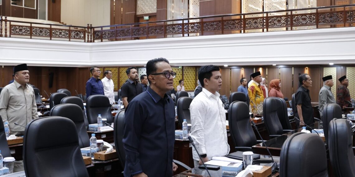 Fraksi-fraksi DPRD Sumbar Sampaikan Pandangan Umum RAPBD 2025