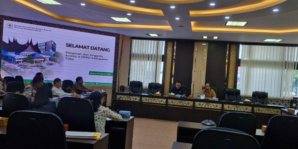 Komisi A DPRD Toba Bahas Inpres No 1 Tahun 2025 dalam Kunjungan ke DPRD Sumbar