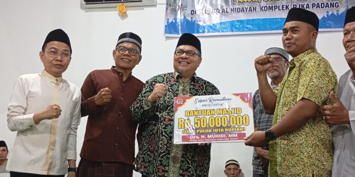 Masyarakat Didorong Ketua DPRD Sumbar Muhidi Untuk Berfikir Positif Terhadap Pemerintah