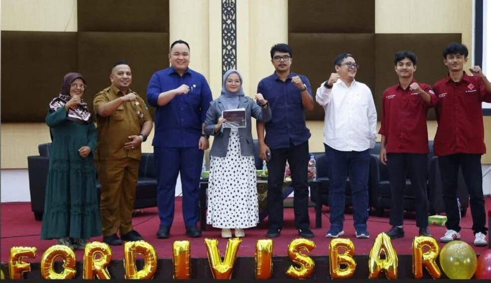 Wakil Ketua DPRD Sumbar Nanda Satria Hadiri Forum Diskusi FORDIVISBAR, Soroti 100 Hari Pembangunan Infrastruktur